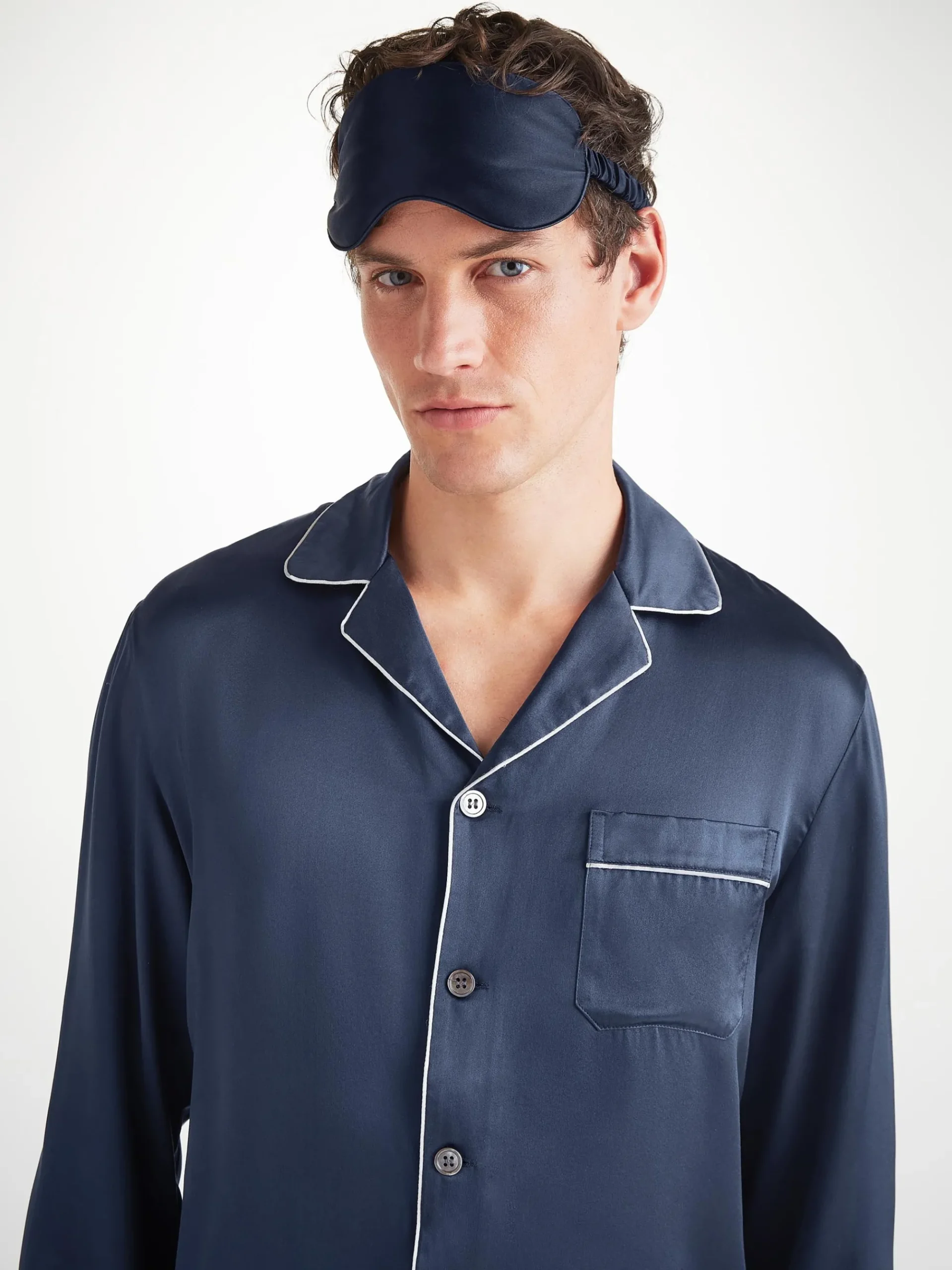 eye-mask-sNXIvrtQ-5.webp Derek Rose View All|View All>Eye Mask Navy Blue