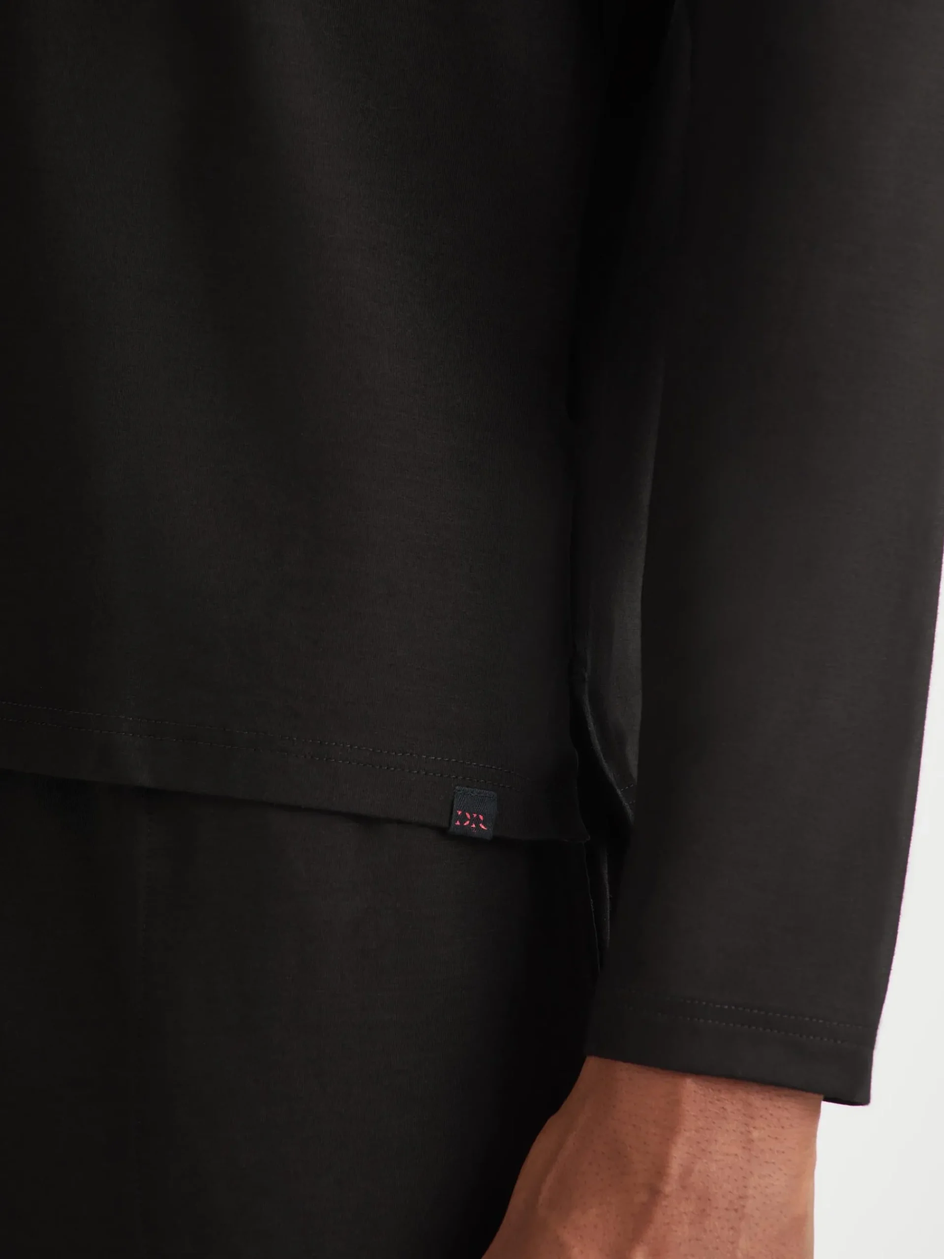 long-sleeve-t-shirt-KbpFgOoG-5.webp Derek Rose Long Sleeve T-Shirts|View All>Long Sleeve T-Shirt Black