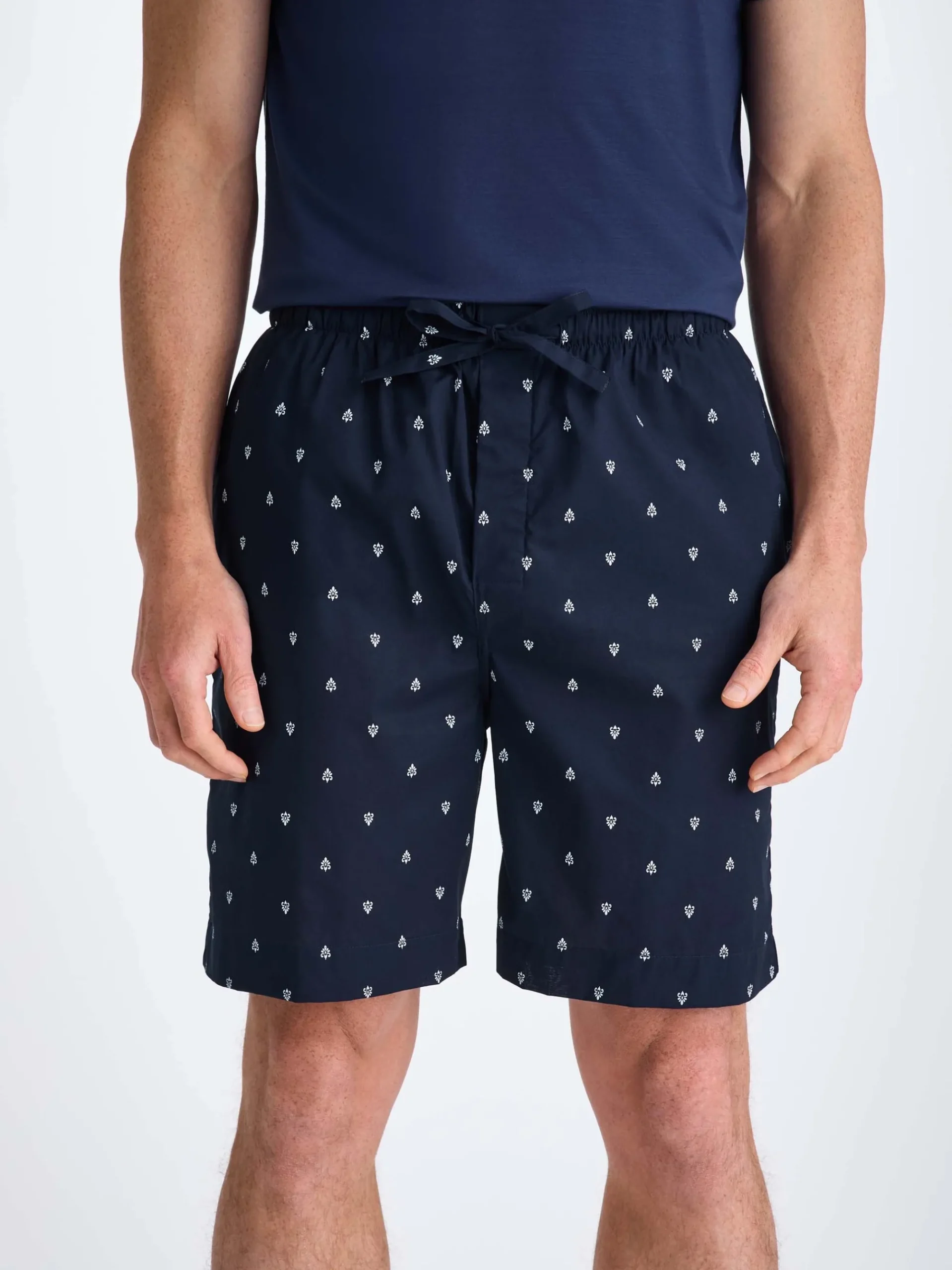 lounge-shorts-LEwZAbqd-4.webp Derek Rose Lounge Trousers & Shorts|View All>Lounge Shorts Navy Blue
