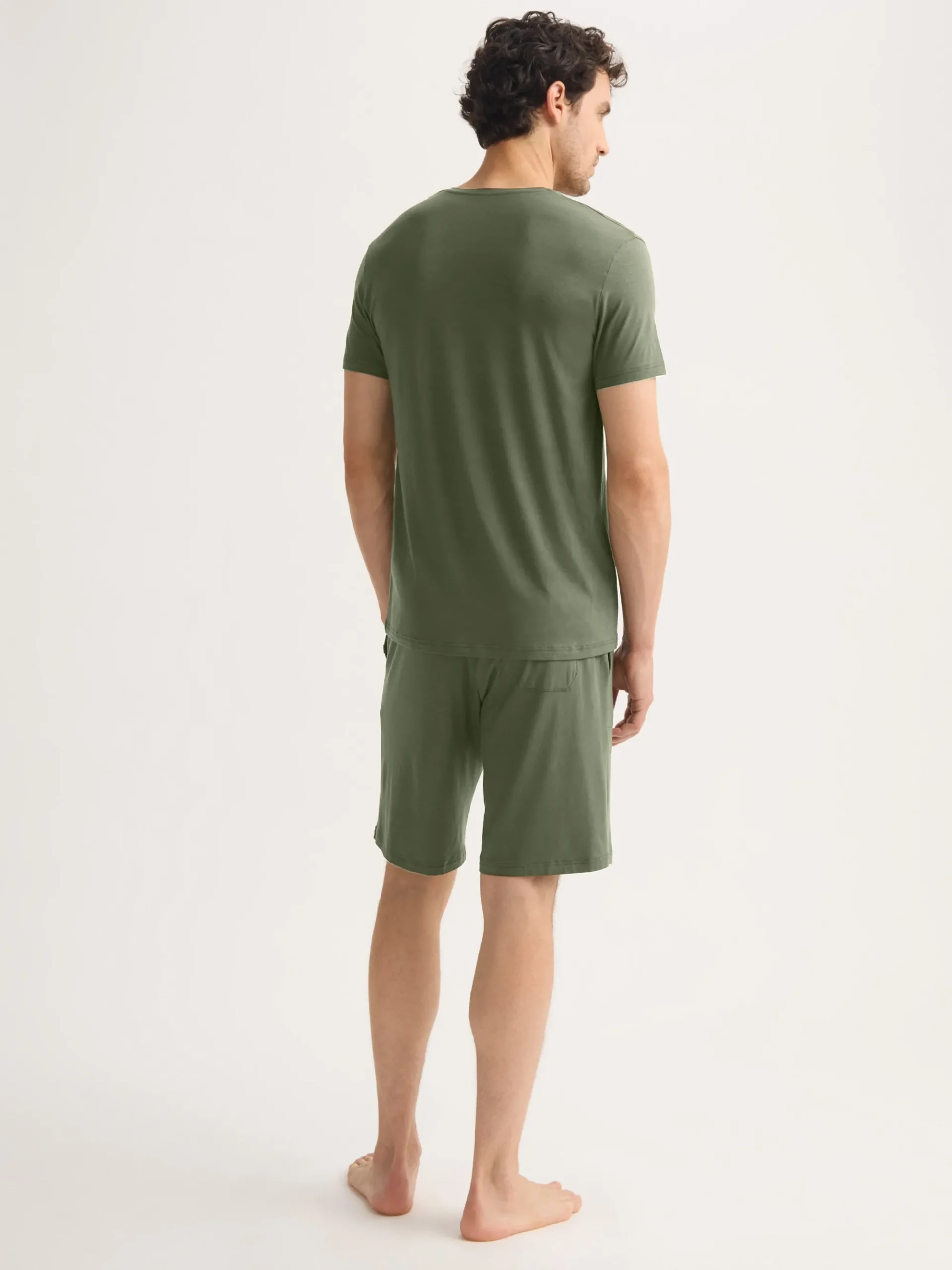 lounge-shorts-dRZdYMiu-2.webp Derek Rose Lounge Trousers & Shorts|View All>Lounge Shorts Evergreen