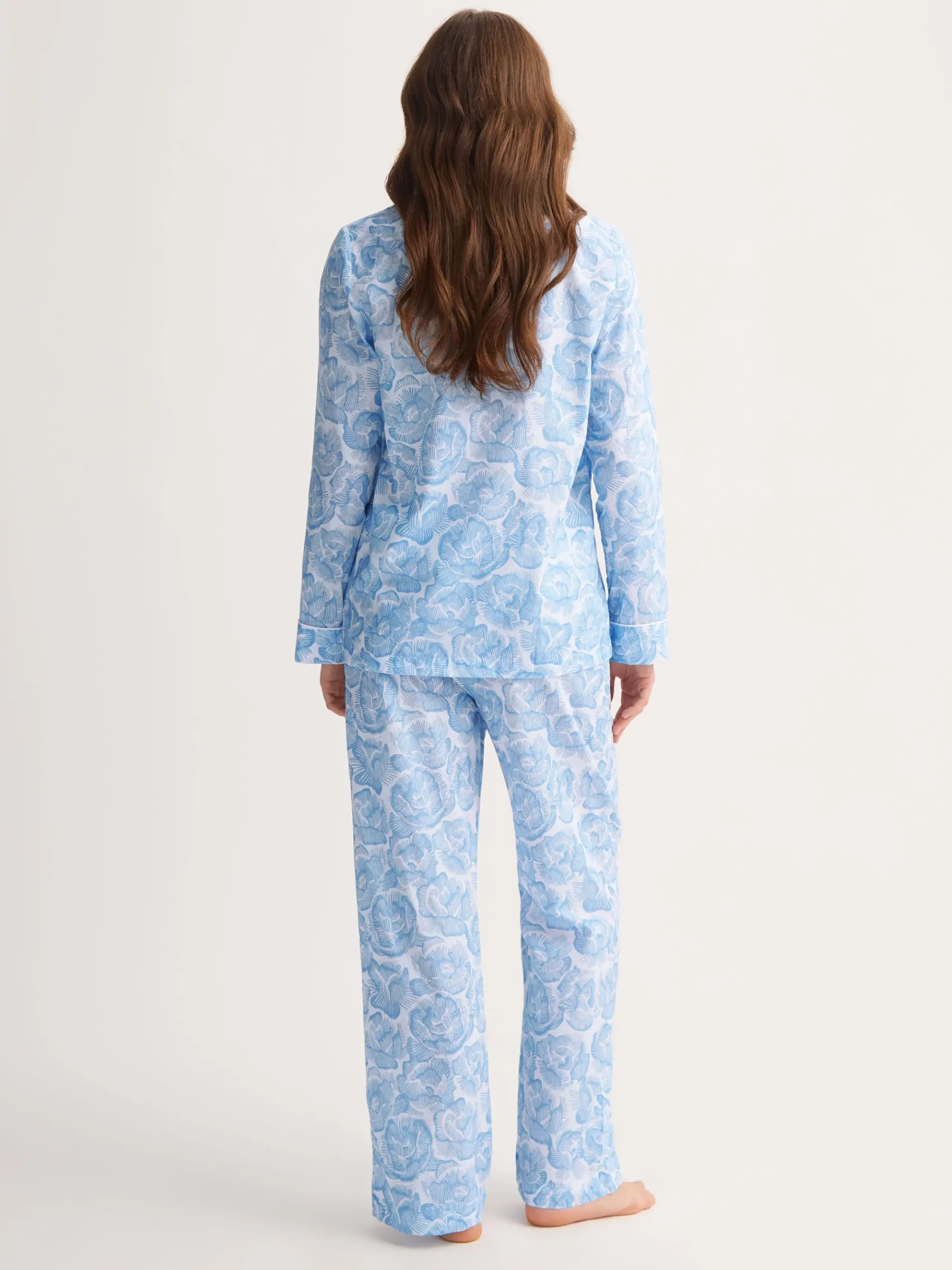 pyjamas-MXvCKxik-2.webp Derek Rose Lightweight Pyjamas|View All>Pyjamas Light Blue & White