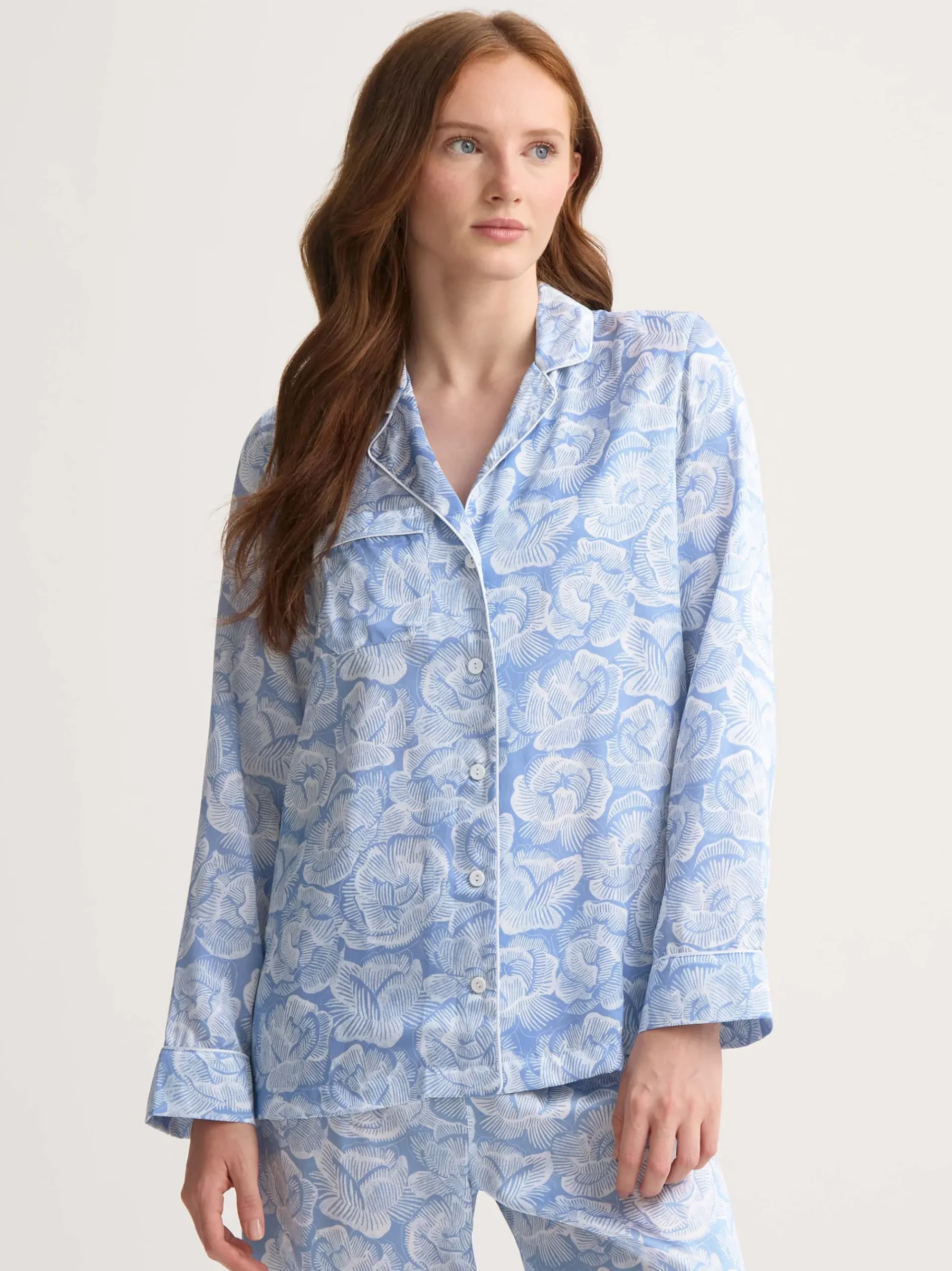 silk-pyjamas-eBTDwReo-2.webp Derek Rose Lightweight Pyjamas|View All>Silk Pyjamas Light Blue & White