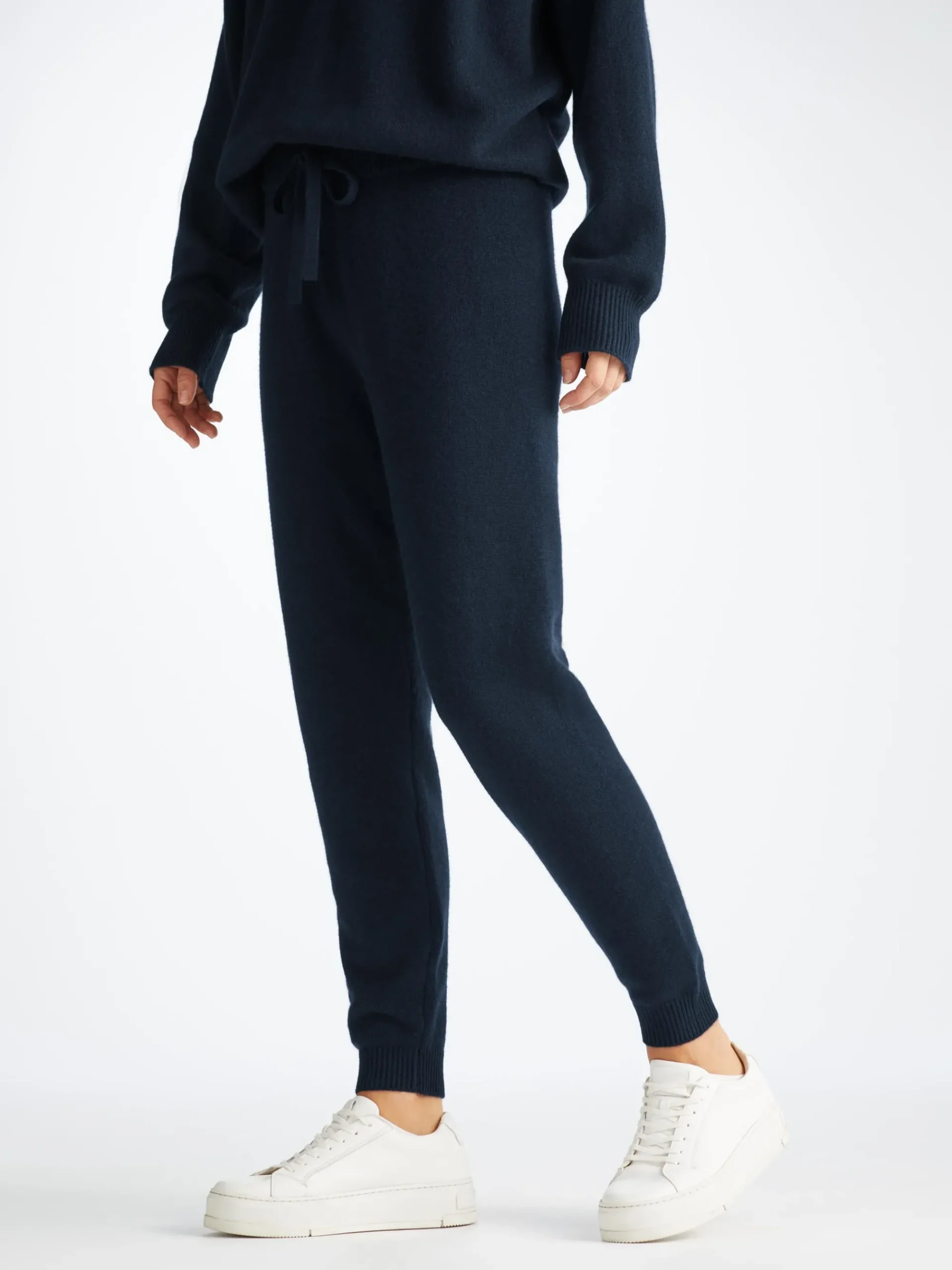sweater-and-track-pants-set-HtSXscnH-3.webp Derek Rose View All|View All>Sweater And Track Pants Set Navy