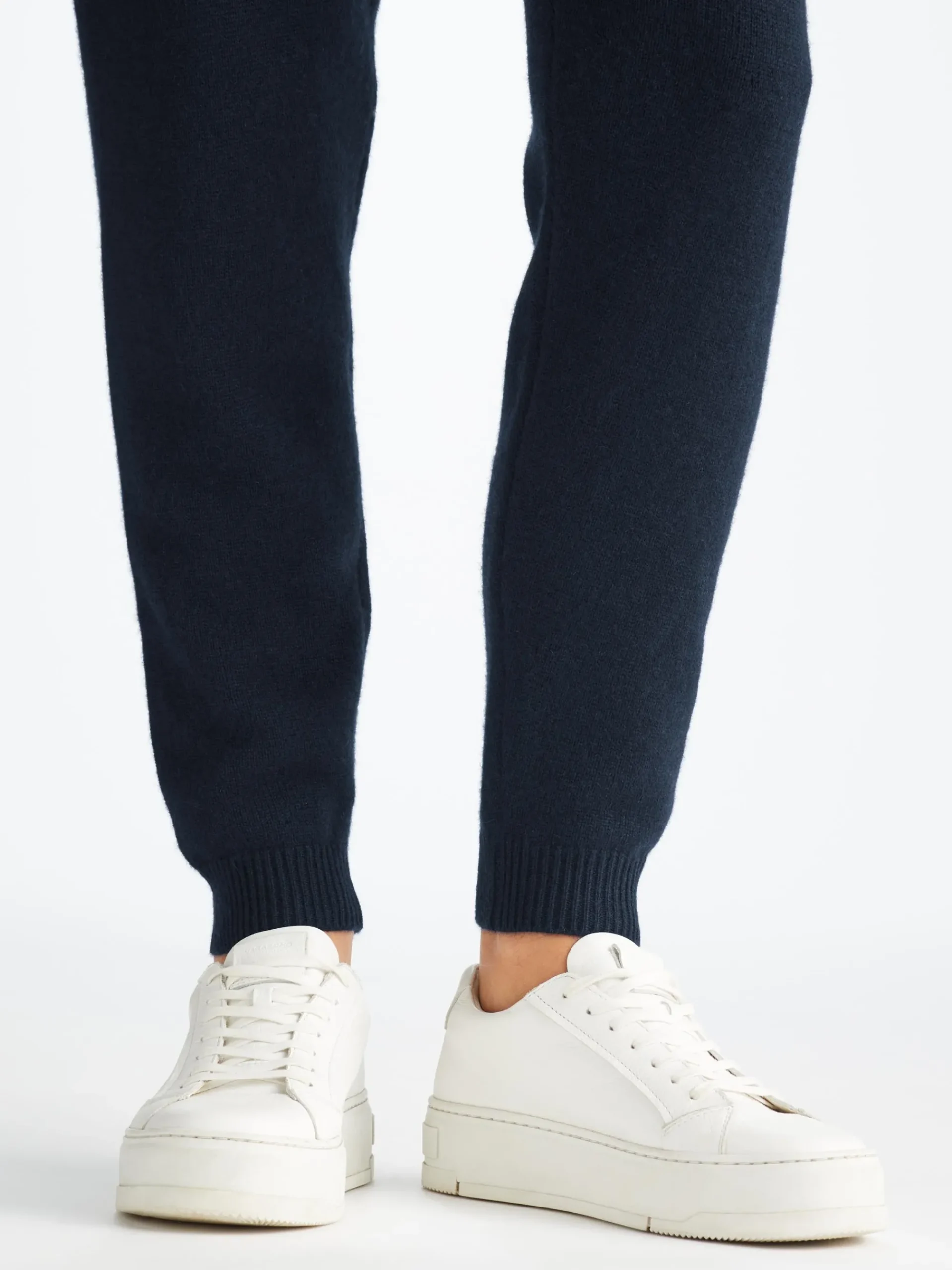 sweater-and-track-pants-set-HtSXscnH-6.webp Derek Rose View All|View All>Sweater And Track Pants Set Navy