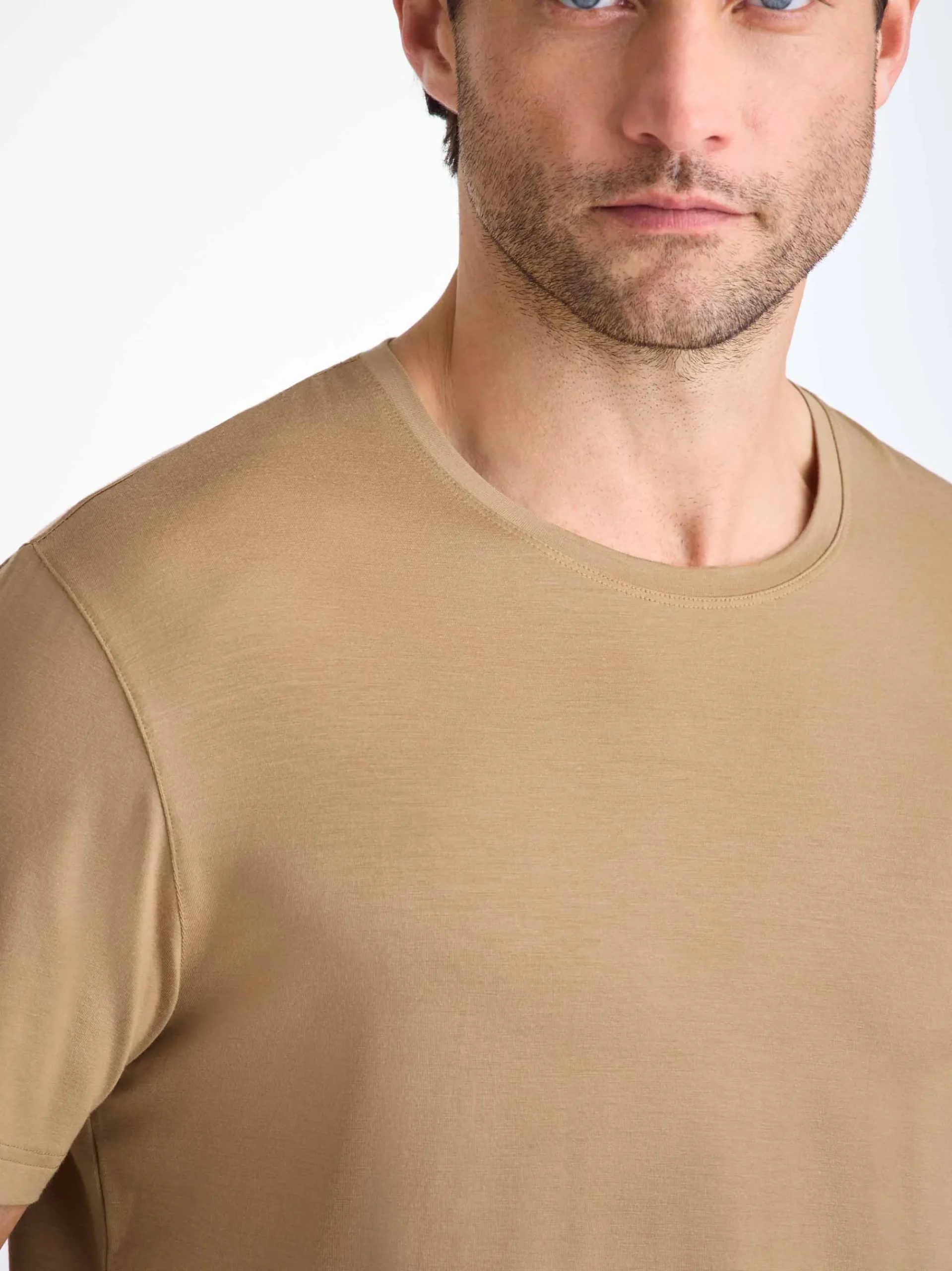 t-shirt-YRThmSuC-4.webp Derek Rose Crew Neck T-Shirts|View All>T-Shirt Camel