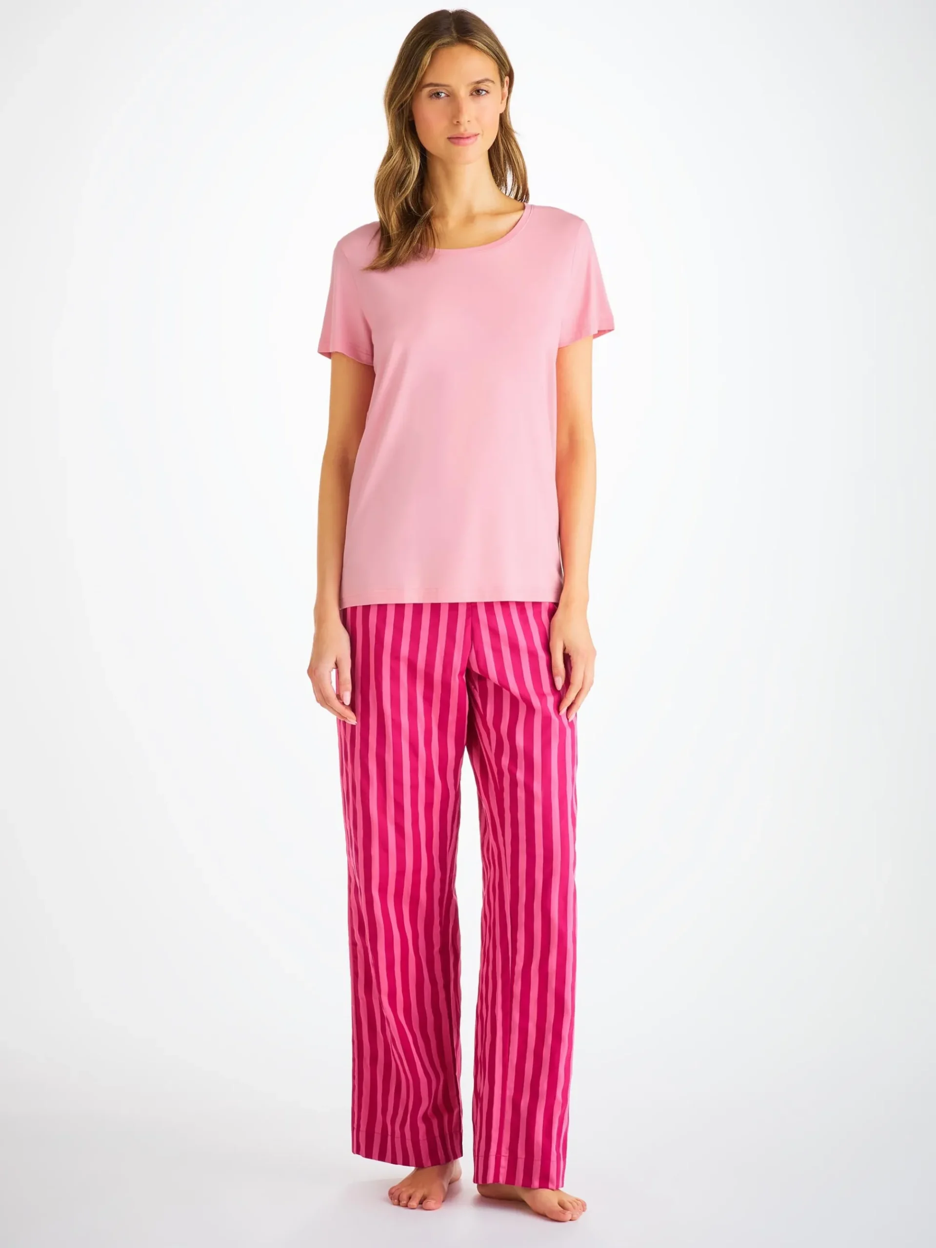 t-shirt-iOFuJdDi-3.webp Derek Rose Crew Neck T-Shirts|View All>T-Shirt Ballet Pink