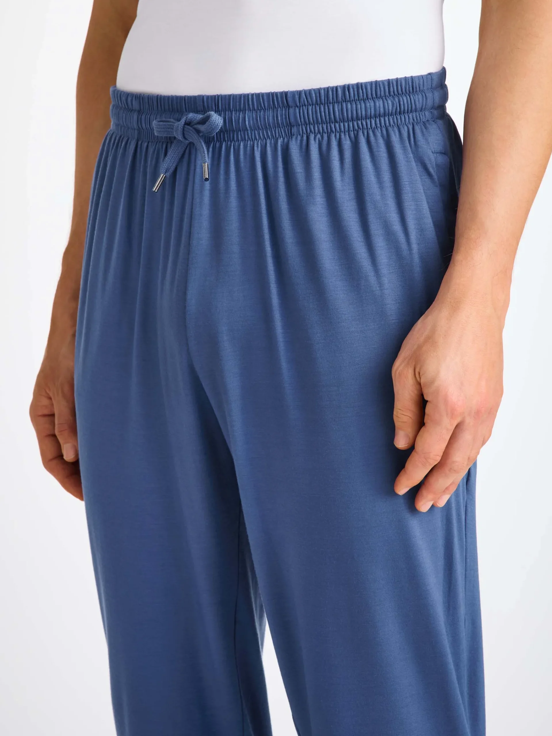 track-pants-fkPTwGqV-4.webp Derek Rose Trousers|View All>Track Pants Sapphire