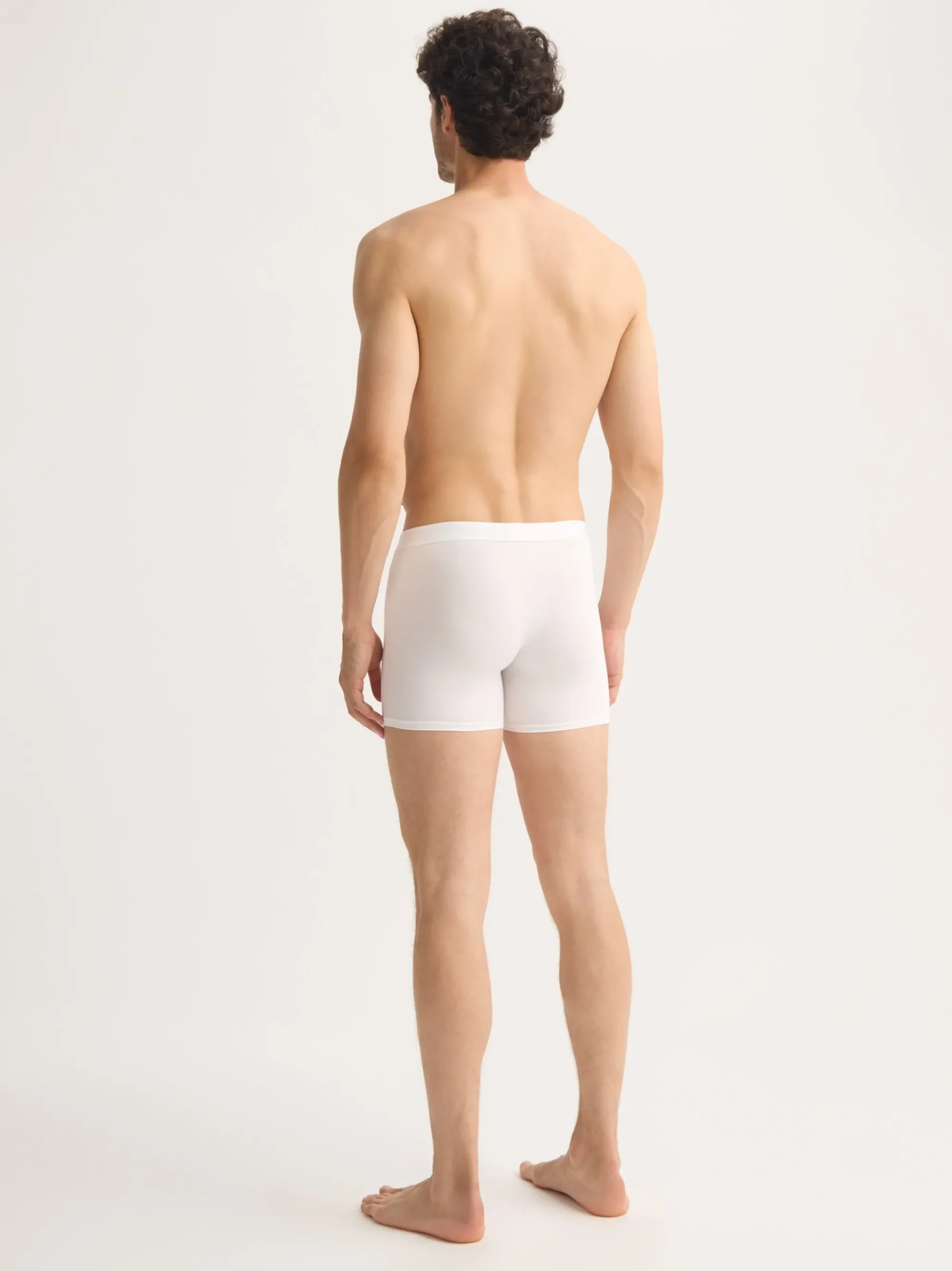 trunks-QxaYJgIE-2.webp Derek Rose Trunks|View All>Trunks White