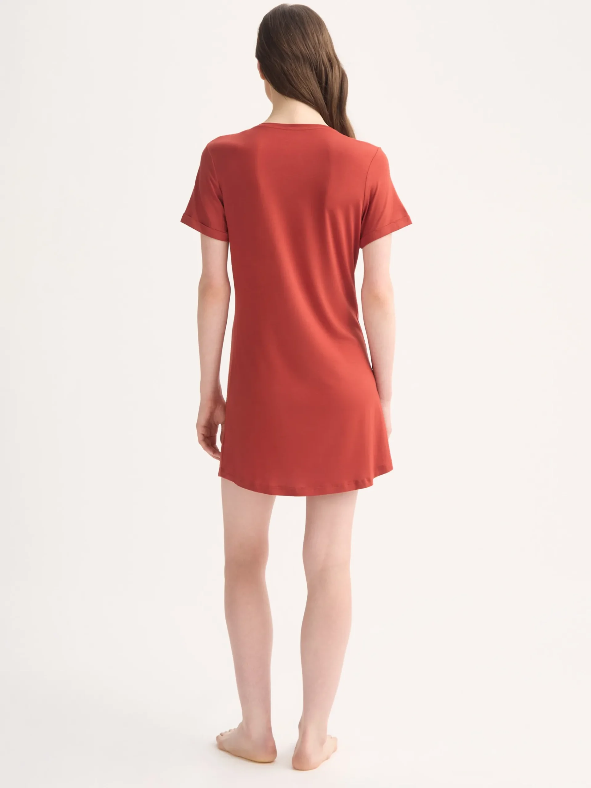 v-neck-sleep-t-shirt-cWKjlpZs-1.webp Derek Rose Mid Weight Pyjamas|View All>V-Neck Sleep T-Shirt Rose Red