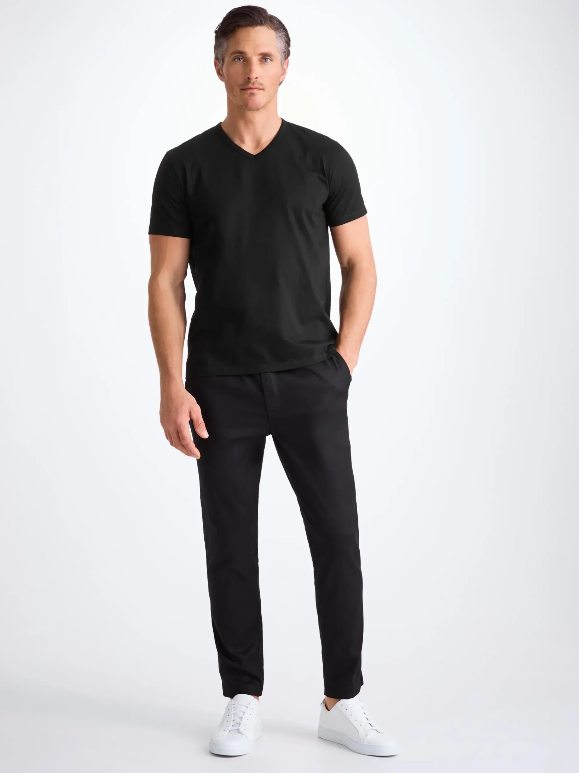 v-neck-t-shirt-vEoGPylN-2.webp Derek Rose Cotton T-Shirts|View All>V-Neck T-Shirt Black